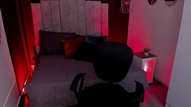 mia jagger online show from 2, 4, 2026