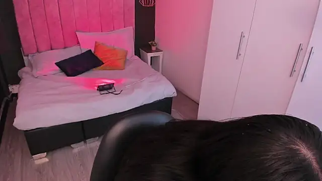 mia jagger online show from 16, 3, 2026