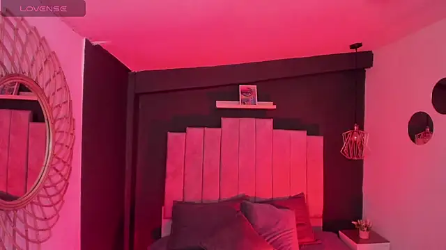 mia jagger online show from 2, 3, 2026