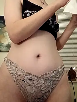 Snapshot of Heavenlyangelforever chatting on 21, 11, 2025 Heavenlyangelforever online show from 21, 11, 2025