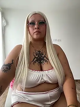 pinkbaddie777 online show from 15, 6, 2026