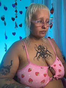 pinkbaddie777 online show from 17, 2, 2026