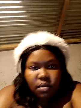 Snapshot of 3bigcuteness chatting on 14, 11, 2025 3bigcuteness online show from 14, 11, 2025