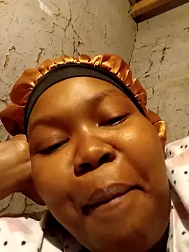 Snapshot of 3bigcuteness chatting on 17, 11, 2025 3bigcuteness online show from 17, 11, 2025