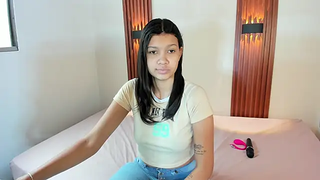 Snapshot of Selenafoxxx6 chatting on 27, 11, 2025 Selenafoxxx6 online show from 27, 11, 2025