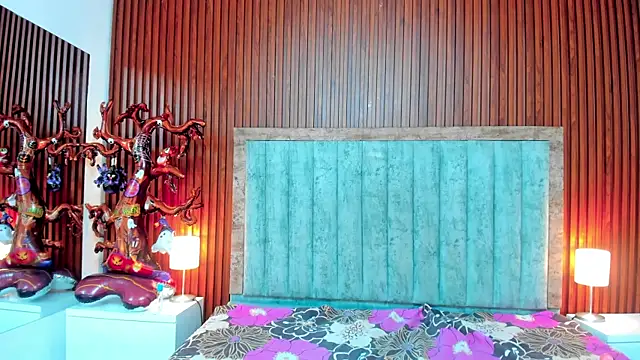 Katrina London online show from 3, 11, 2025