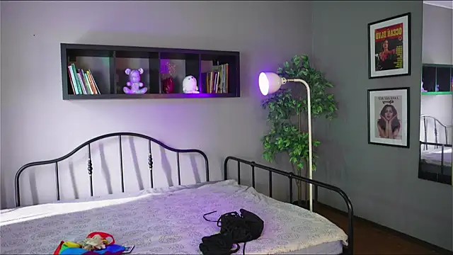 Meganpeach  online show from 27, 11, 2025