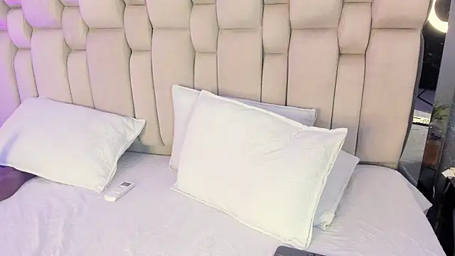  Sofiewild  online show from 15, 4, 2026