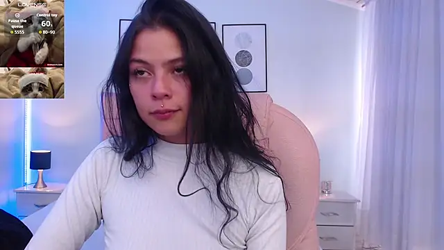 KikiVelvet online show from 1, 12, 2025