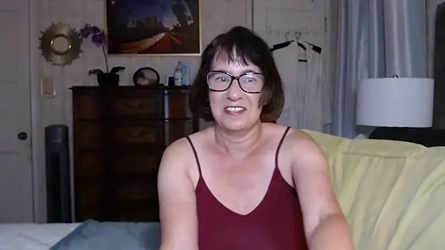 BigbustedBrenda online show from 31, 10, 2025