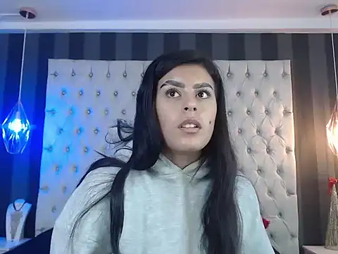 Camile Petite online show from 27, 11, 2025