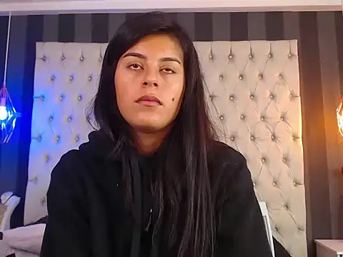 Camile Petite online show from 20, 11, 2025