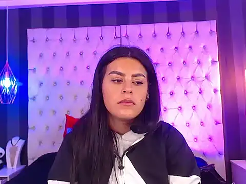 Camile Petite online show from 14, 11, 2025