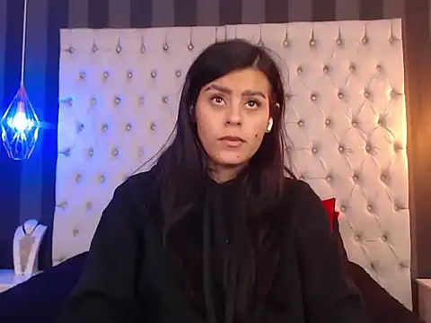 Camile Petite online show from 29, 11, 2025