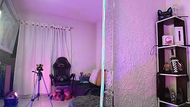 Snapshot of Natasha_Amber chatting on 13, 11, 2025 Natasha Amber online show from 13, 11, 2025