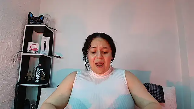 Snapshot of Natasha_Amber chatting on 20, 11, 2025 Natasha Amber online show from 20, 11, 2025