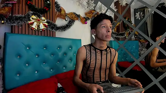 Max Steell online show from 29, 11, 2025