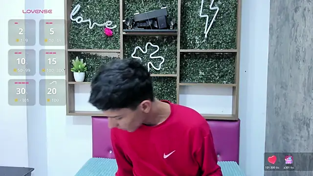 Max Steell online show from 29, 10, 2025