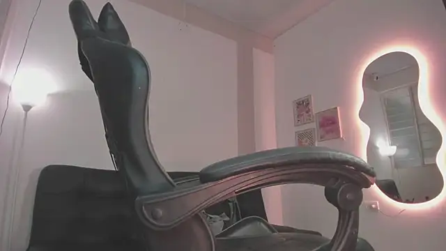 Senpai Lover online show from 31, 10, 2025