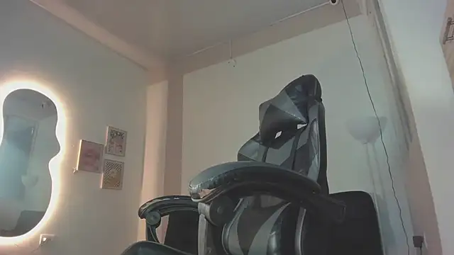 Senpai Lover online show from 9, 11, 2025