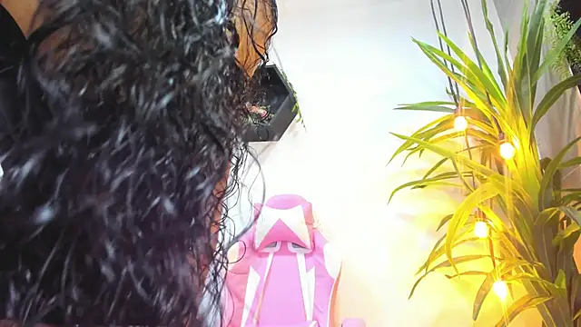 Marilyn Blakee online show from 4, 11, 2025