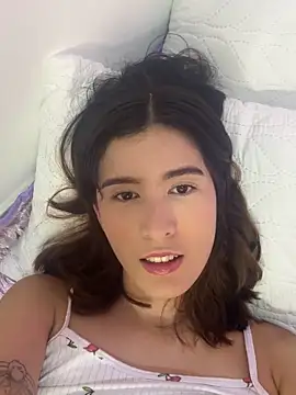 emilyy1  online show from 29, 10, 2025