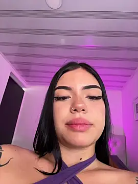 VioletEvanzz online show from 20, 11, 2025