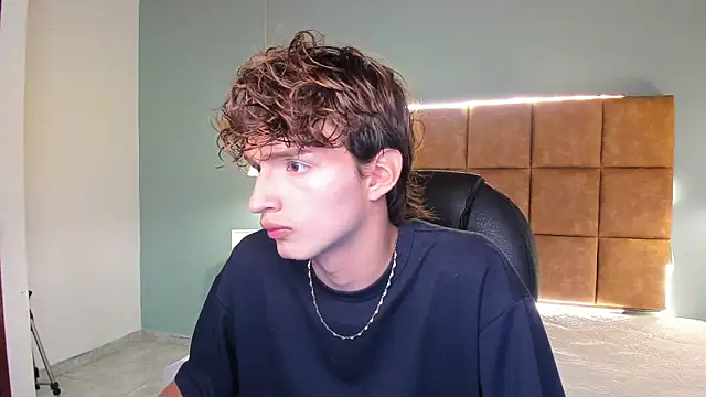 NicolasFerrer18 online show from 12, 11, 2025