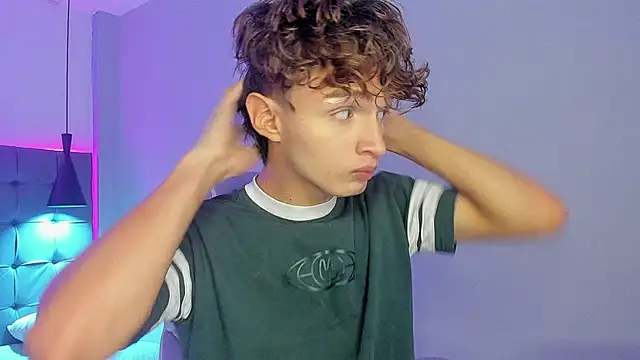 NicolasFerrer18 online show from 28, 11, 2025