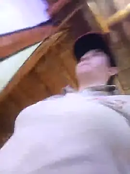 Snapshot of Camila-Valverde chatting on 16, 12, 2025 Camila-Valverde online show from 16, 12, 2025