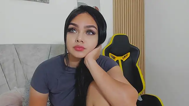 little emiily  online show from 28, 11, 2025