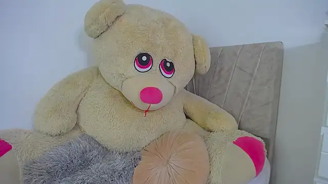 little emiily  online show from 11, 11, 2025