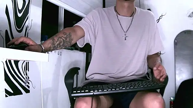 Snapshot of kai_storm420 chatting on 13, 11, 2025 kai storm420 online show from 13, 11, 2025