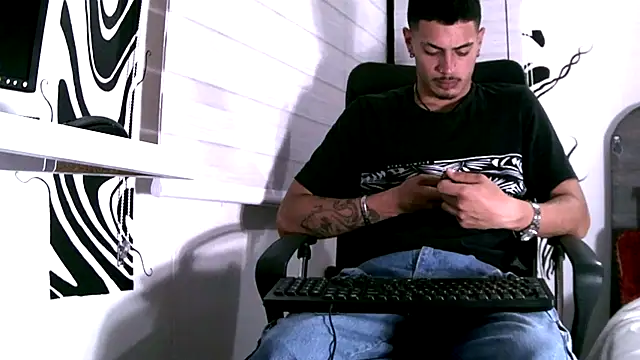 Snapshot of kai_storm420 chatting on 30, 10, 2025 kai storm420 online show from 30, 10, 2025