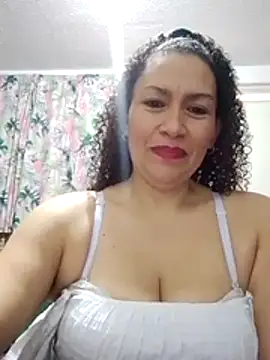 Snapshot of Adelgey-Michell chatting on 7, 11, 2025 Adelgey-Michell online show from 7, 11, 2025