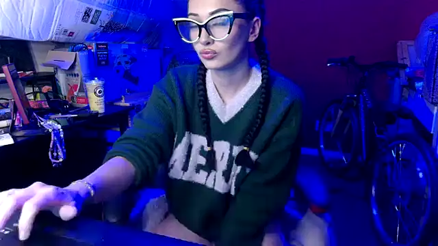 DaniDoodles420 online show from 17, 11, 2025