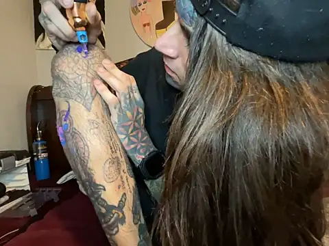 Snapshot of Dyskizly chatting on 24, 11, 2025 Dyskizly online show from 24, 11, 2025