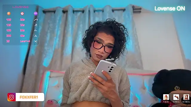 Snapshot of FernandaFox_ chatting on 11, 6, 2026 FernandaFox online show from 11, 6, 2026