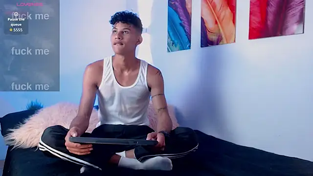 KamiSuarez online show from 11, 4, 2026