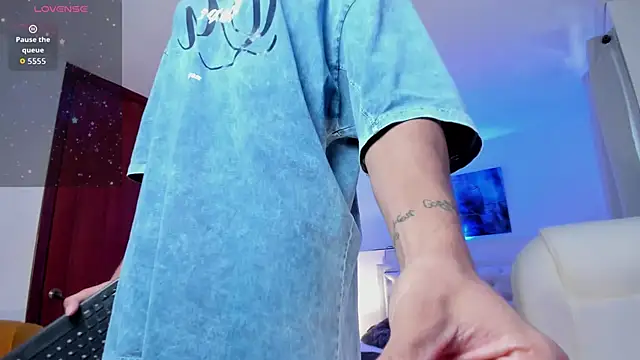 KamiSuarez online show from 14, 3, 2026