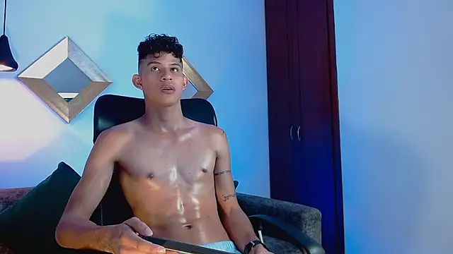 KamiSuarez online show from 28, 4, 2026