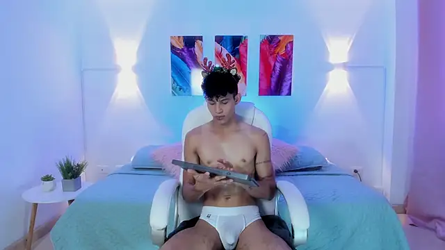 KamiSuarez online show from 24, 11, 2025