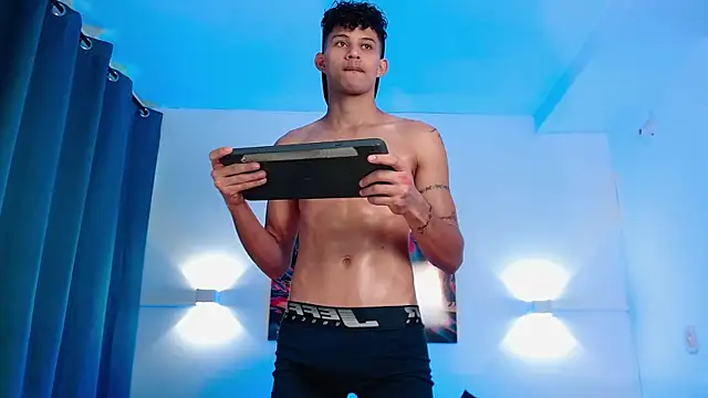 KamiSuarez online show from 15, 1, 2026