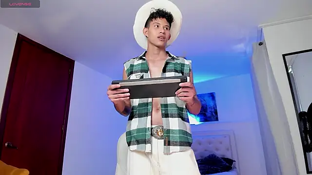 KamiSuarez online show from 28, 2, 2026