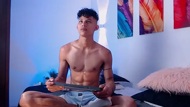 KamiSuarez online show from 21, 3, 2026