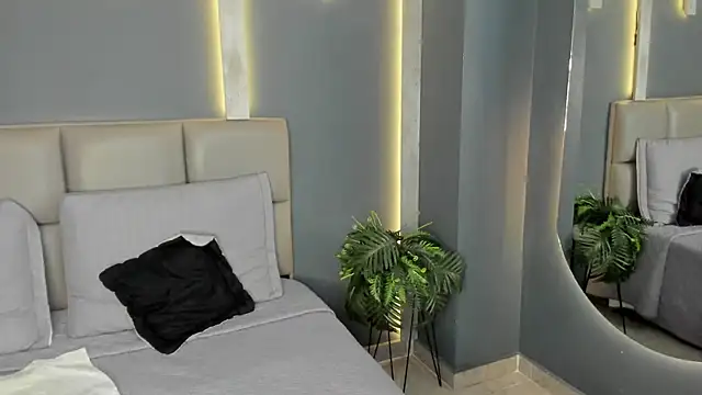 DakotaRussell  online show from 16, 11, 2025