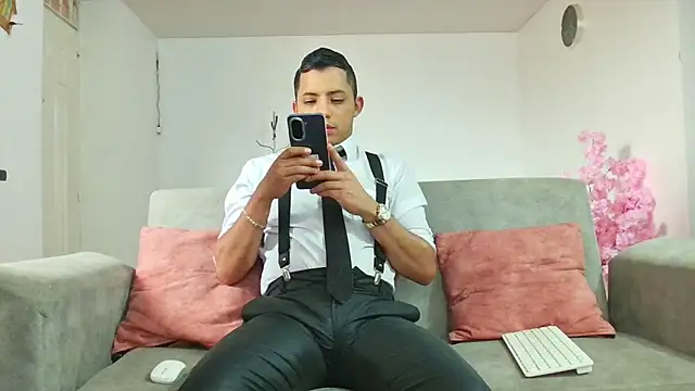 Mike Fetiche online show from 6, 2, 2026