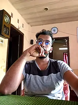 Snapshot of nithinrr chatting on 28, 10, 2025 nithinrr online show from 28, 10, 2025