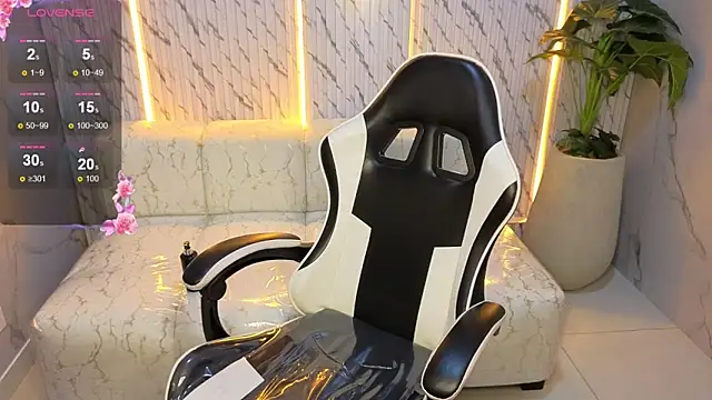 Nikka Tx online show from 21, 11, 2025