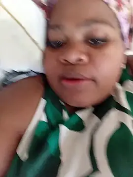 ThickLeeyanaXX online show from 17, 5, 2026